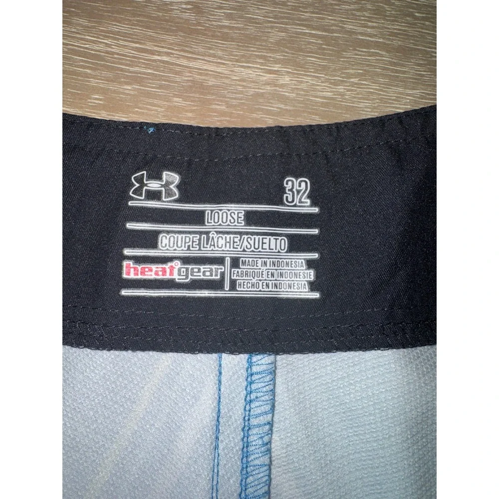 Under Armour HeatGear Mens Blue Plaid Board Shorts Swim Trunks Size 32 Loose Fit